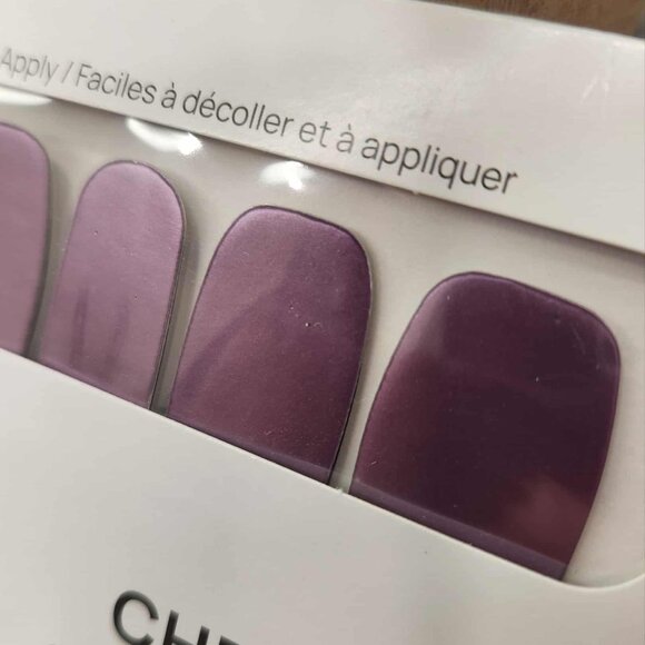 Color Street - Chrome Style nail set - Picture 2 of 4
